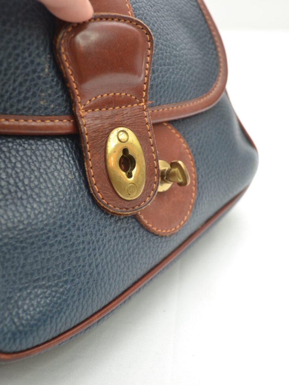 Coach Vintage Sheridan Leather Crossbody bag - Picture 9 of 11